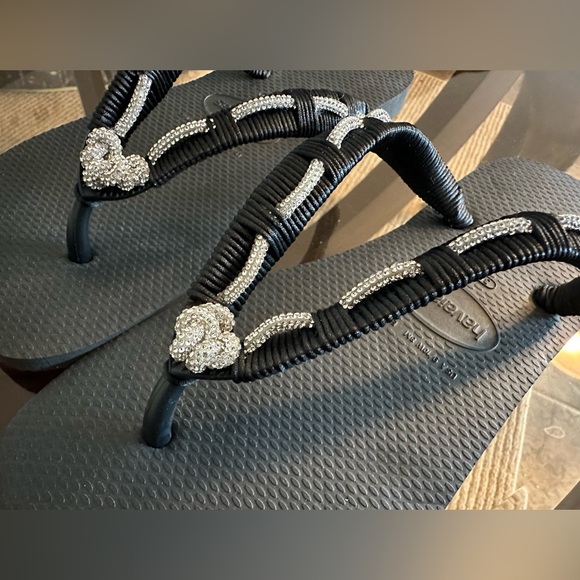 Sandals - Picture 1 of 5